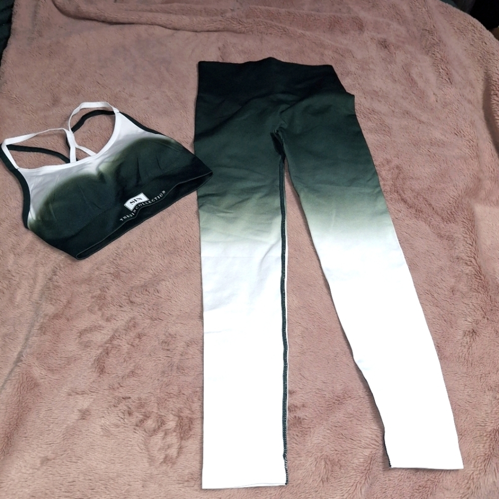 SIN Collection/ Green And White Activewear Set- W Sz Medium - Picture 3 of 7